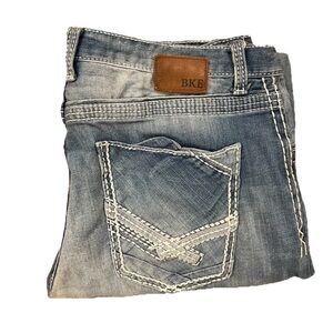 BKE Jeans Jean Tyler Straight Men 34R 34 Medium Wash Western Hemmed Denim